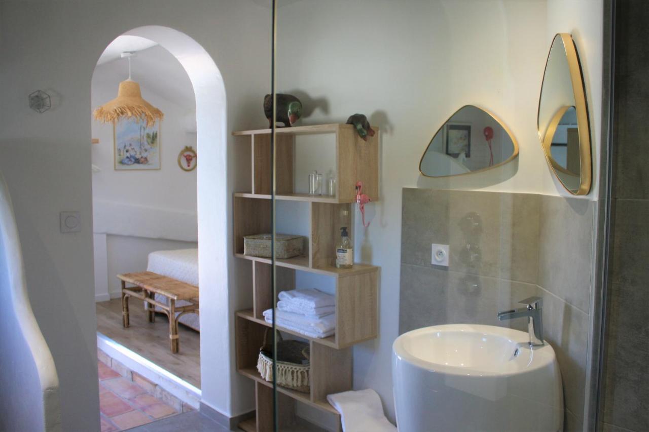 Mas Fandelou Bed & Breakfast Saintes-Maries-de-la-Mer Exterior photo